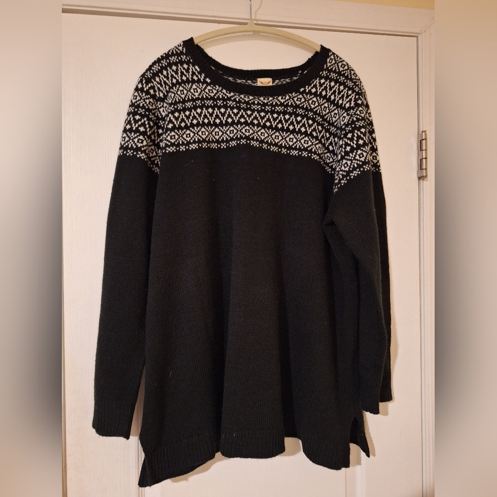 Black and White Patterned Women's Sweater 3X 22/24 - Picture 2 of 3
